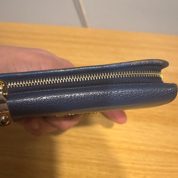 Miu Miu Navy and Cobalt Leather Wallet - Picture 7 of 17